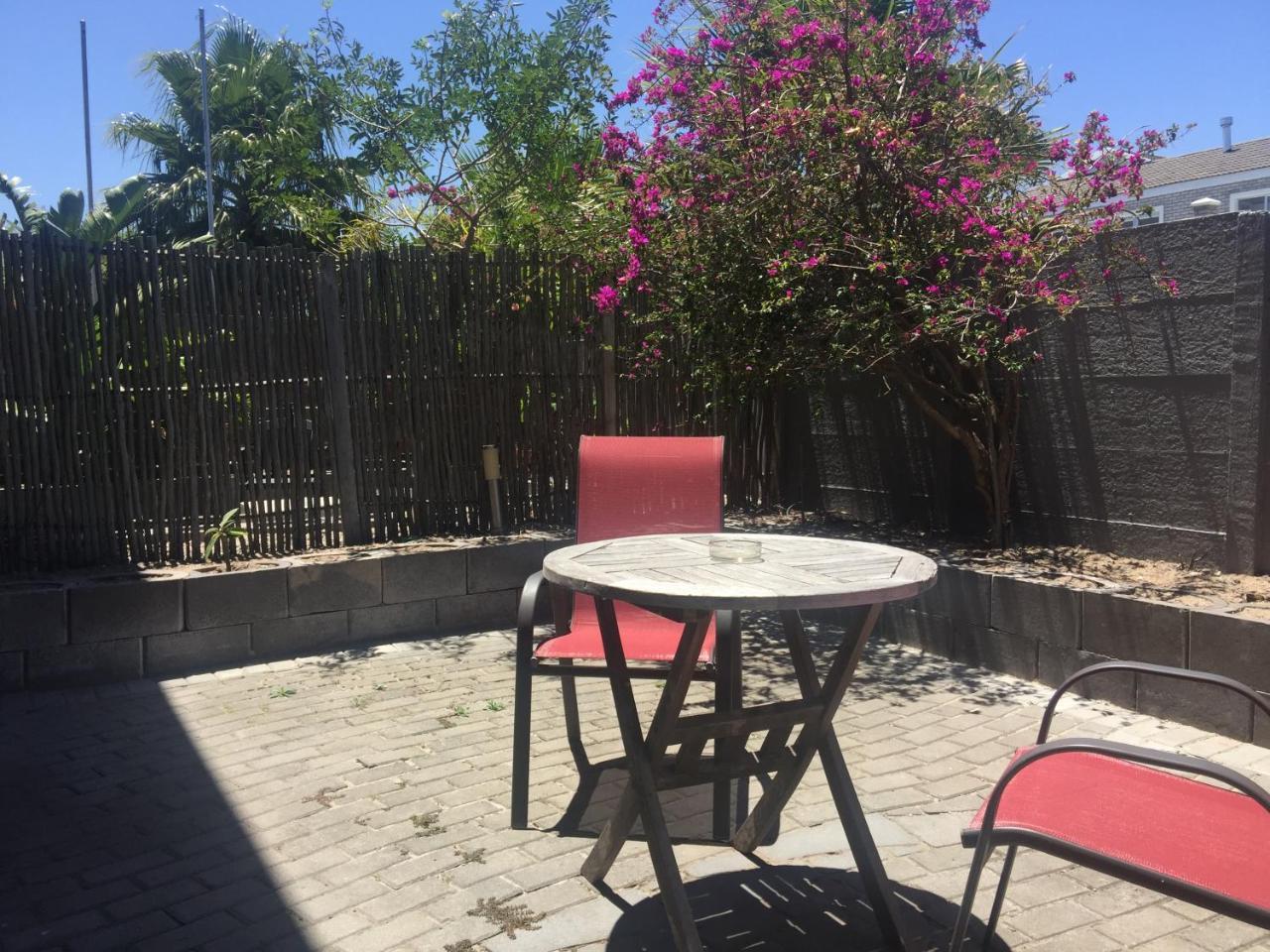 Capetown 4U Guesthouse Bloubergstrand Zewnętrze zdjęcie