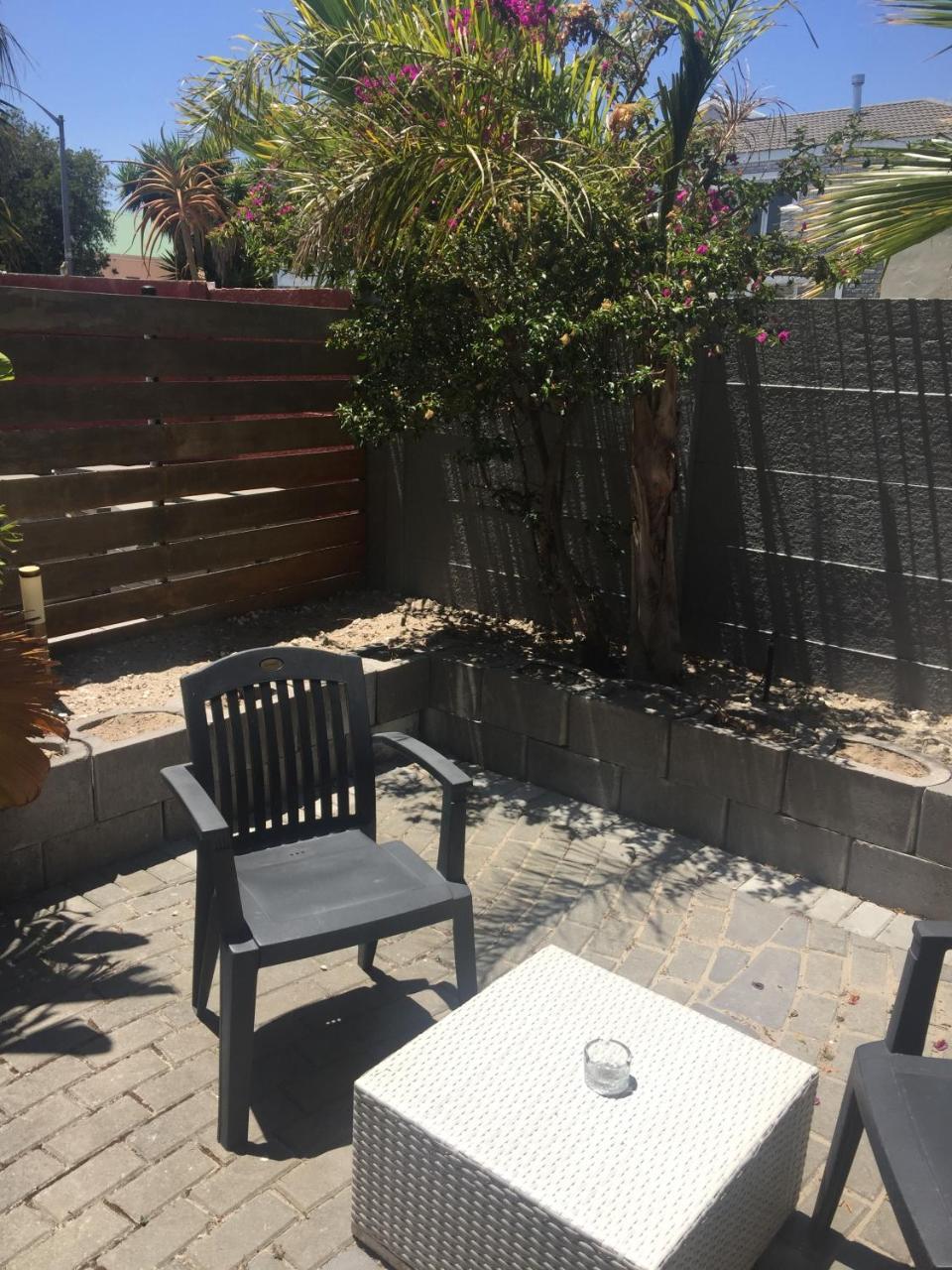 Capetown 4U Guesthouse Bloubergstrand Zewnętrze zdjęcie
